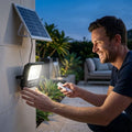 Projetor LED Solar com Painel e Comando à Distância